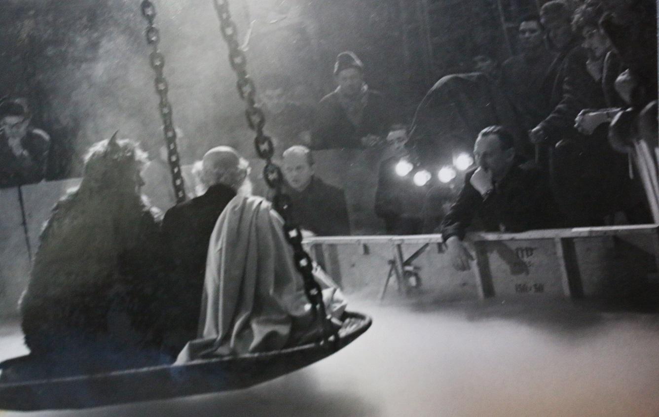 Vanpagana osatäitja Elmar Salulaht, Peetruse osatäitja Jüri Järvet, režissöörid Jüri Müür ja Grigori Kromanov mängufilmi „Põrgupõhja uus Vanapagan“ (1964) filmivõtetel - Jüri Järveti fotoalbum - Perekod Järveti  kogu