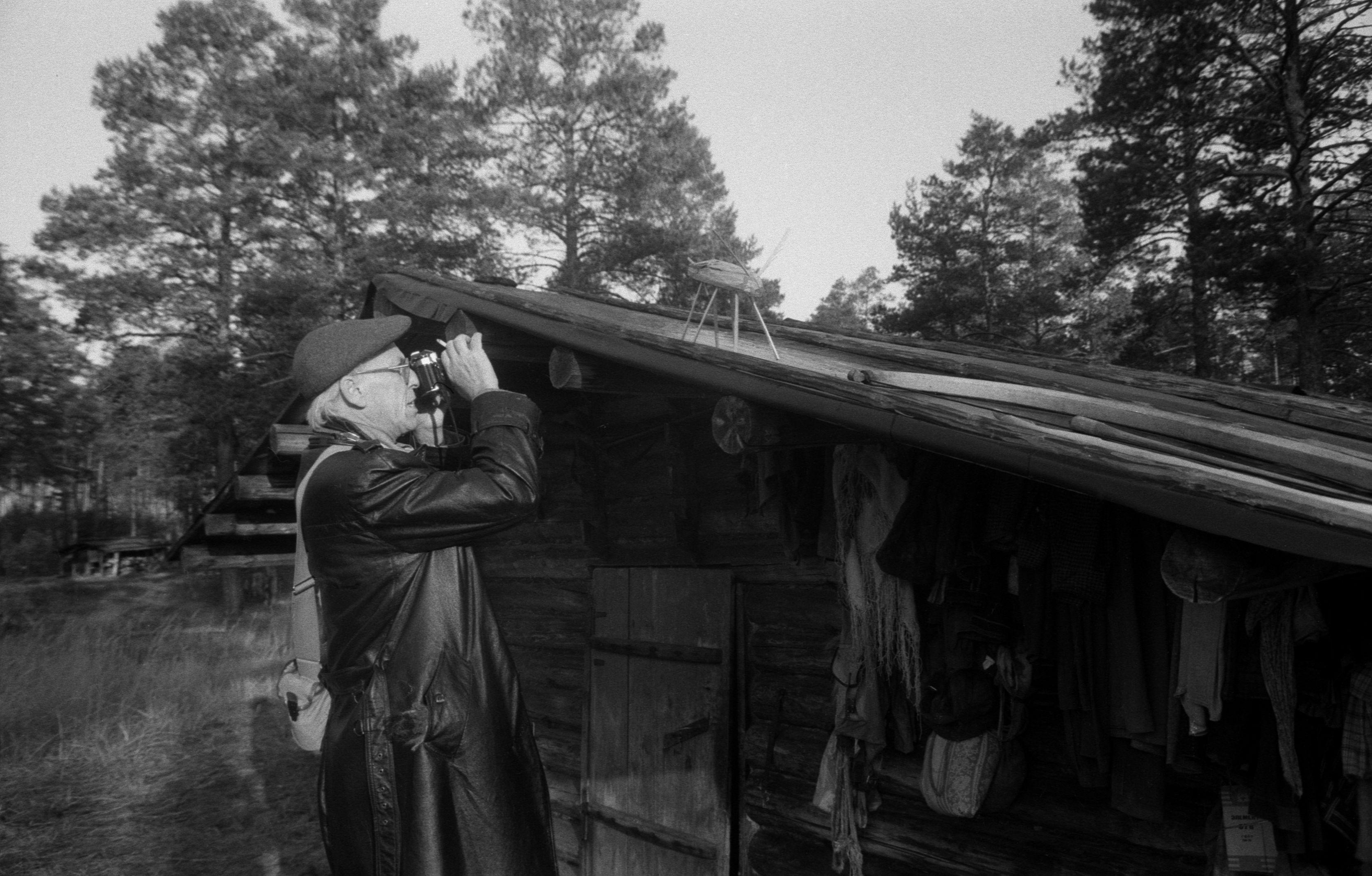 Lennart Meri fotografeerimas filmivõtetel (1985)