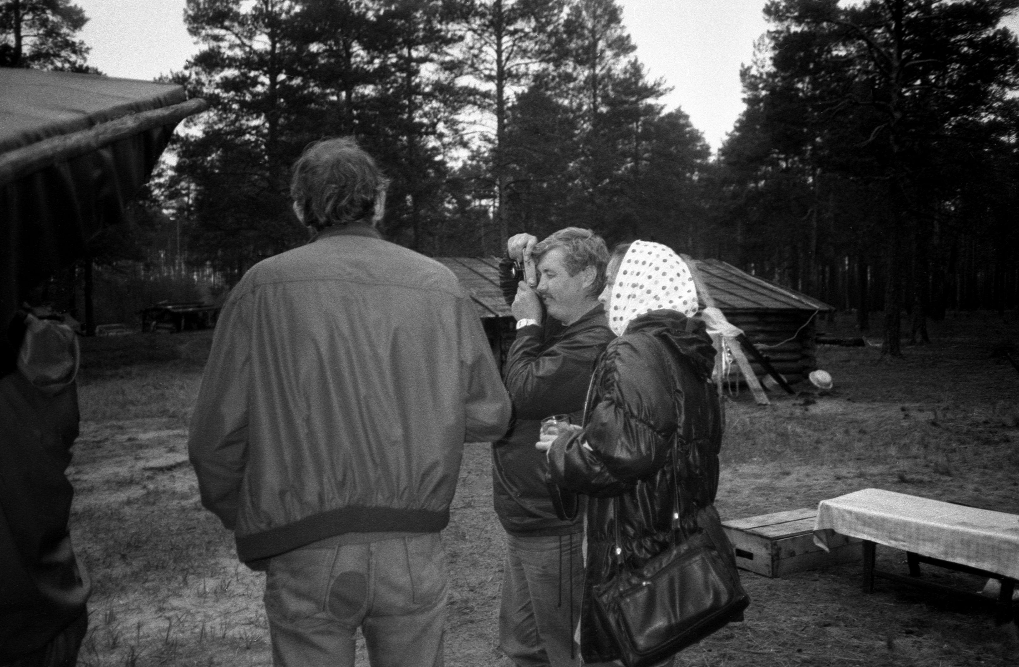 Filmigrupp hantide argipäevas (1988)