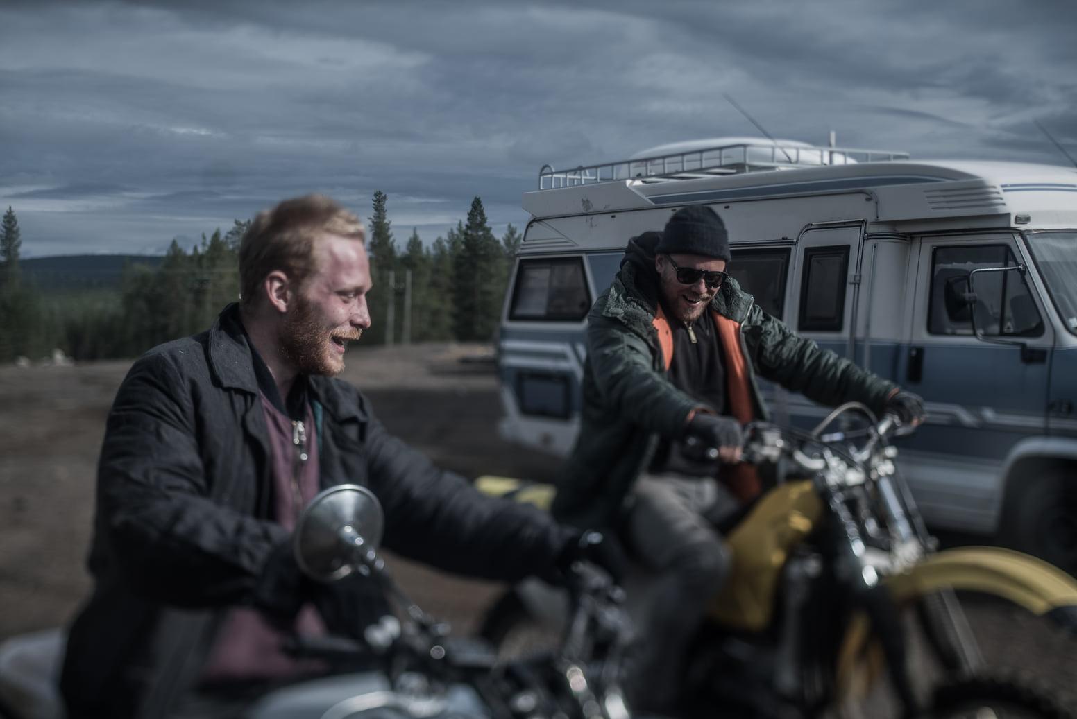 Mängufilm Viimased (2020) - Homeless Bob Production