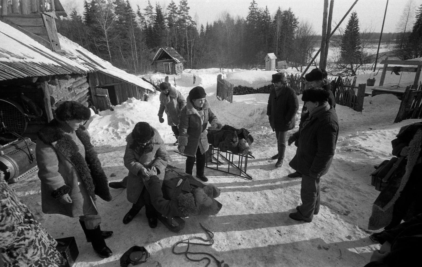 Valmistutakse metsavendade laipade äraviimise episoodiks. 