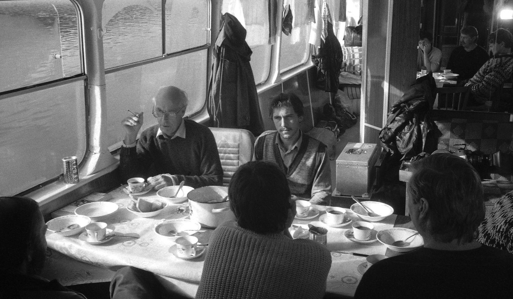 Filmigrupiga laeval (1988) - Foto Enn Säde