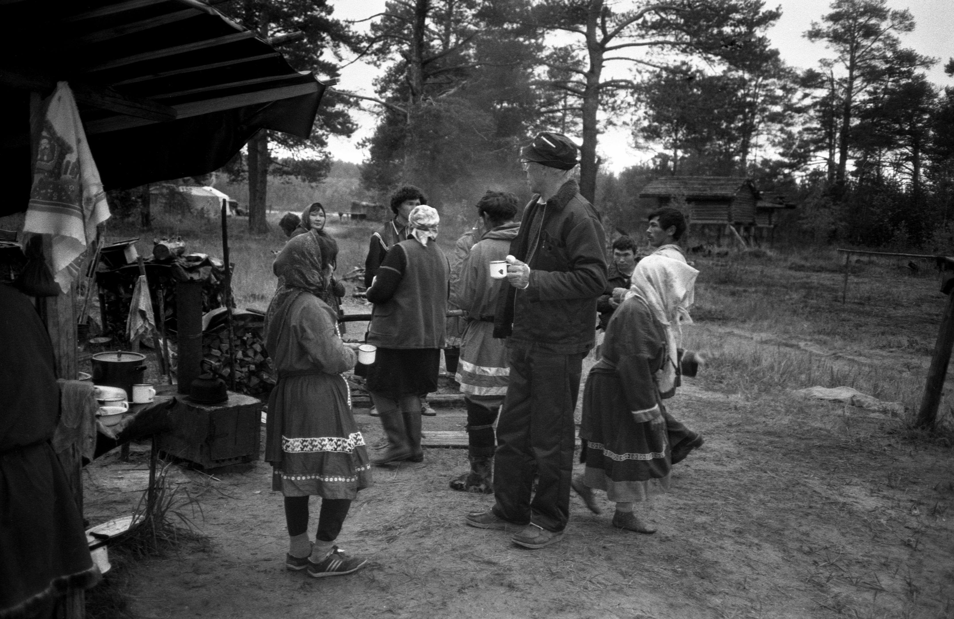 Filmigrupp hantide argipäevas (1988)