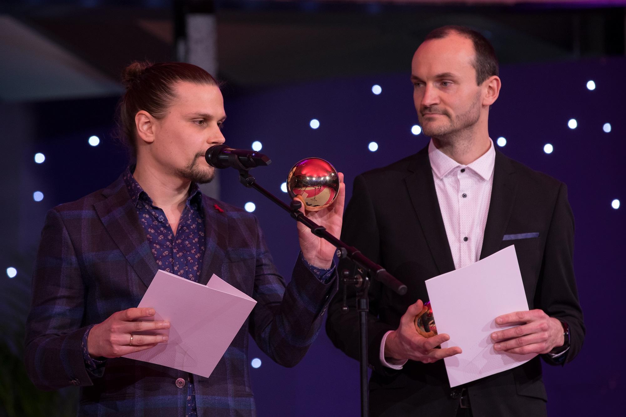 Kultuurkapitali audiovisuaalse kunsti sihtkapitali aastapreemia laureaadid, aasta animafilmi Teofrastus režissöör Sergei Kibus ja kunstnik Pärtel Tall- Foto Egert Kamenik - Eest Kultuurkapital
